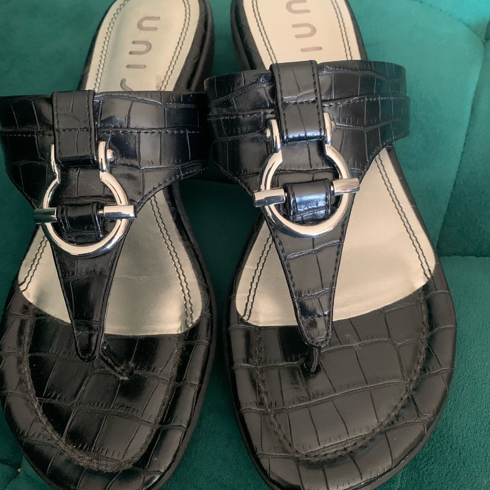 Black Sandles
